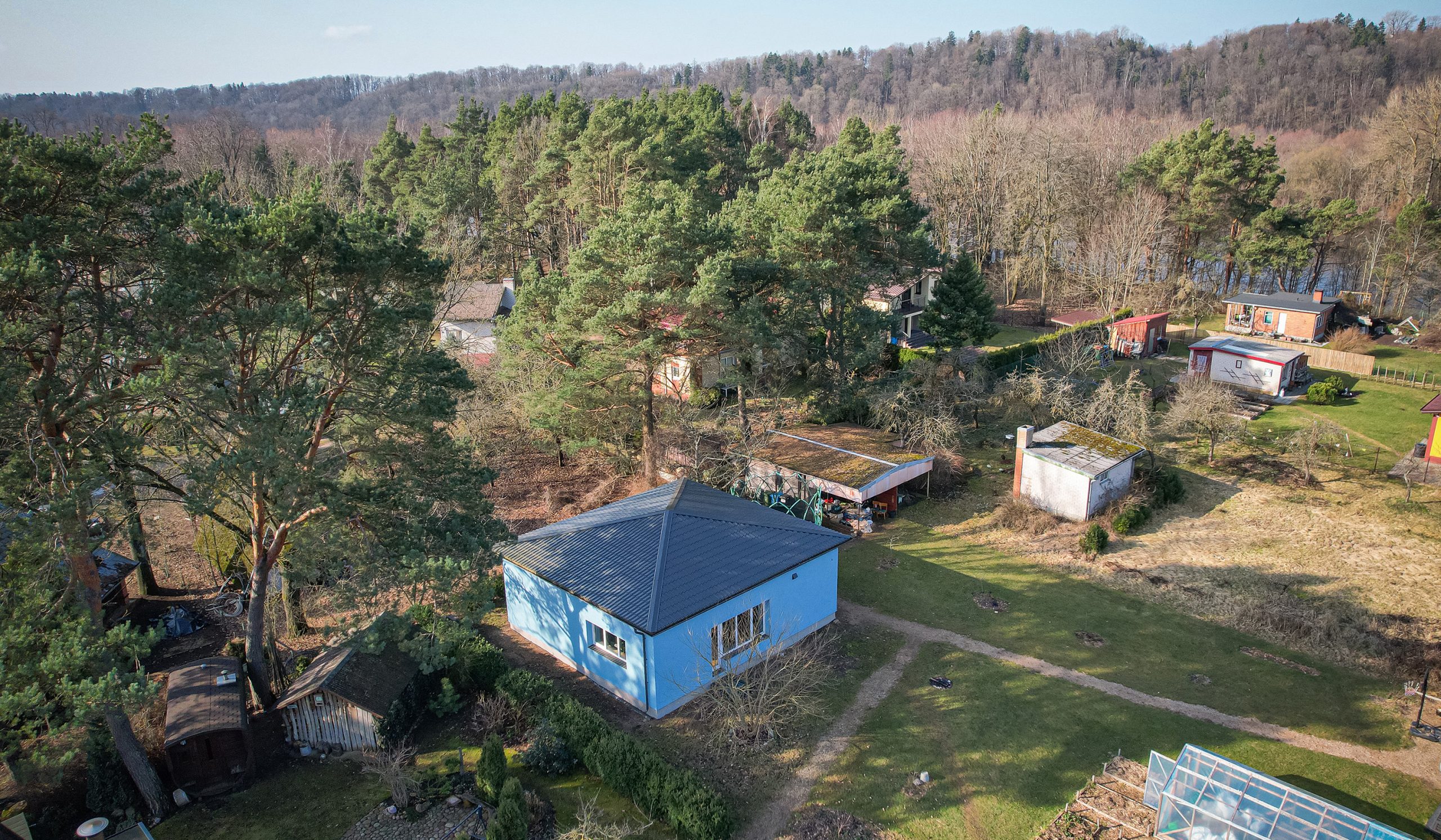 A+ klasės namas tarpe pušynų ir Neries (Salupiai)