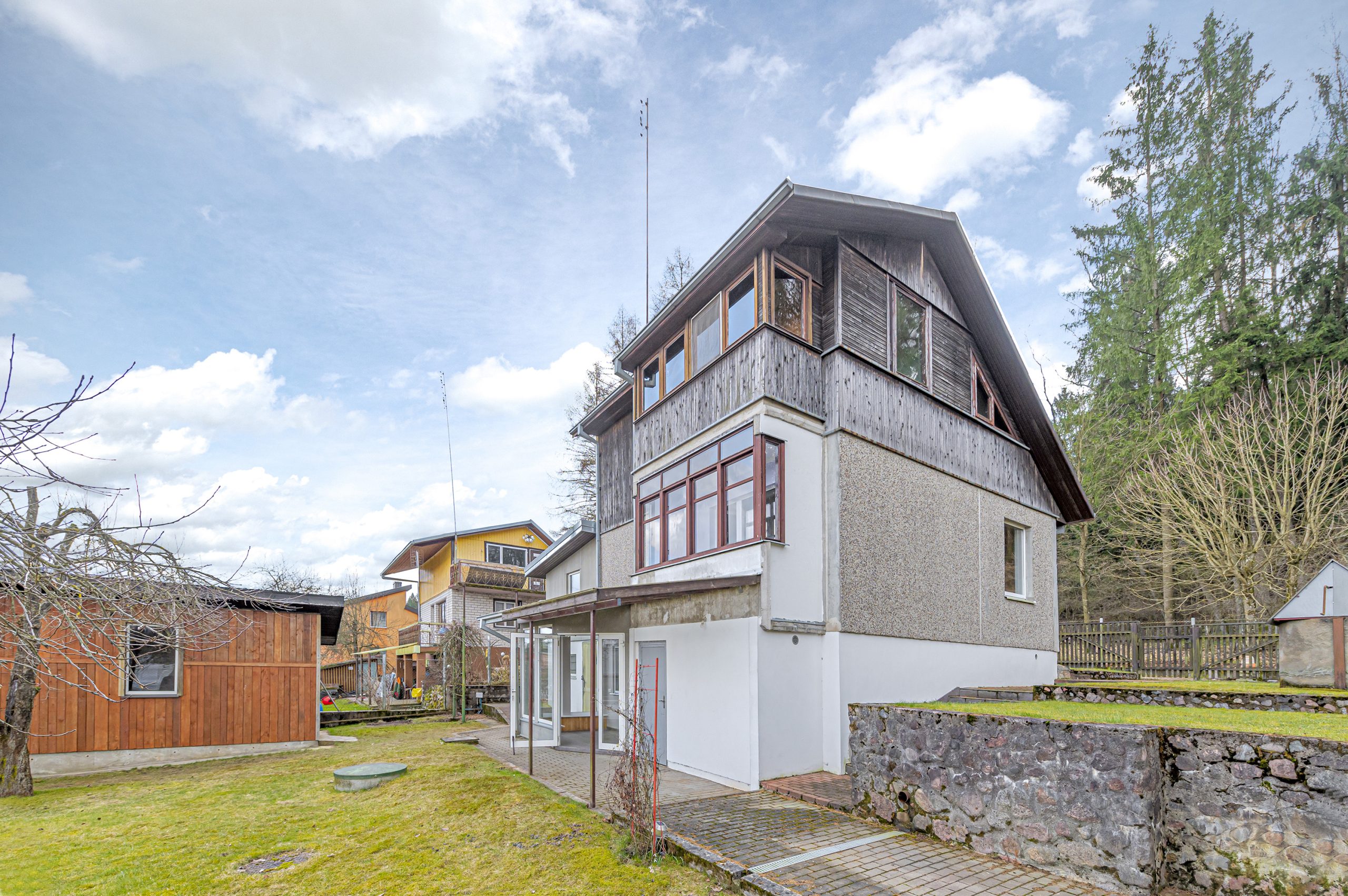 Labai tvarkingas sodo namas šalia miško (Bartoniai)!