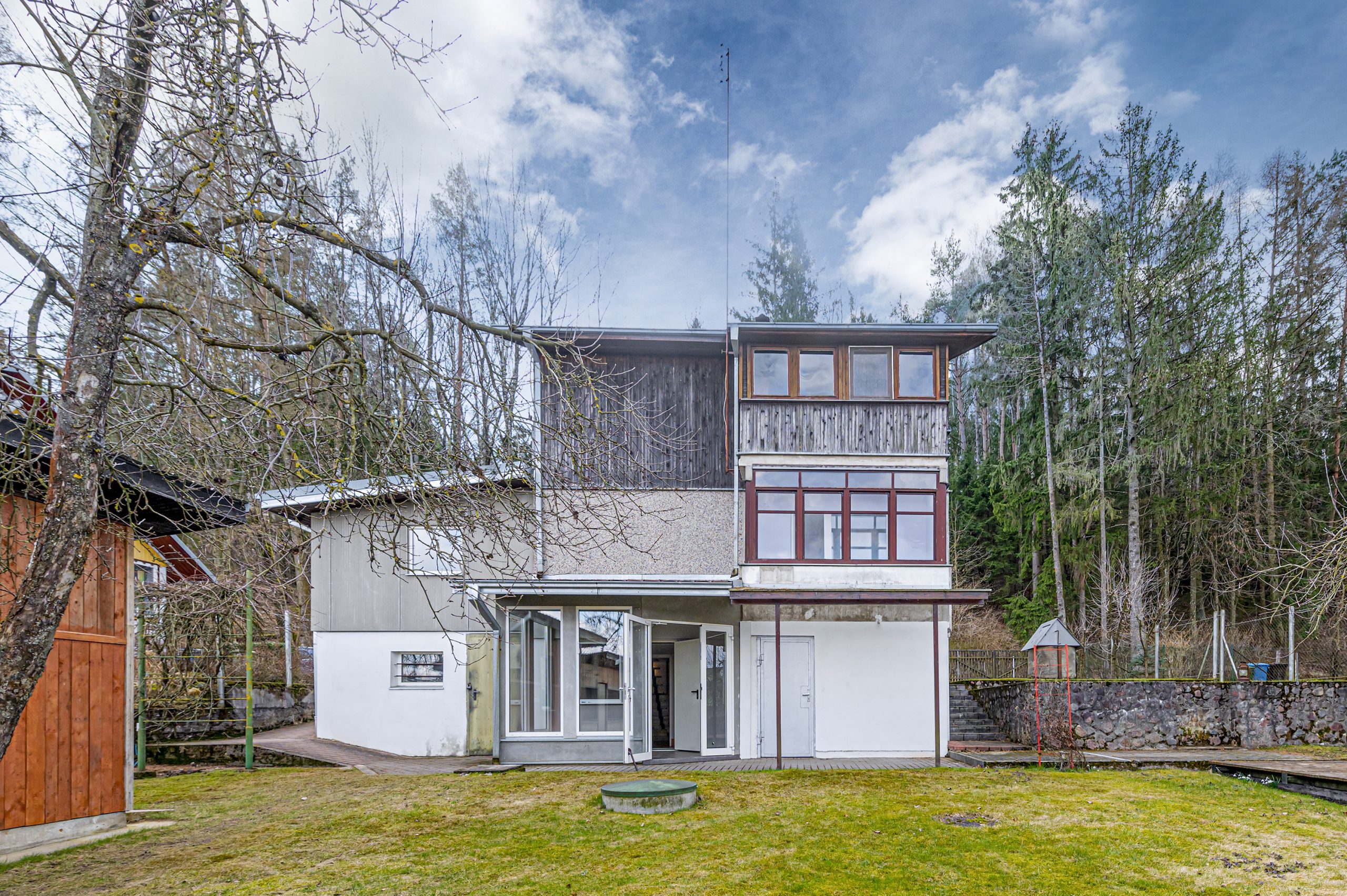 Labai tvarkingas sodo namas šalia miško (Bartoniai)!