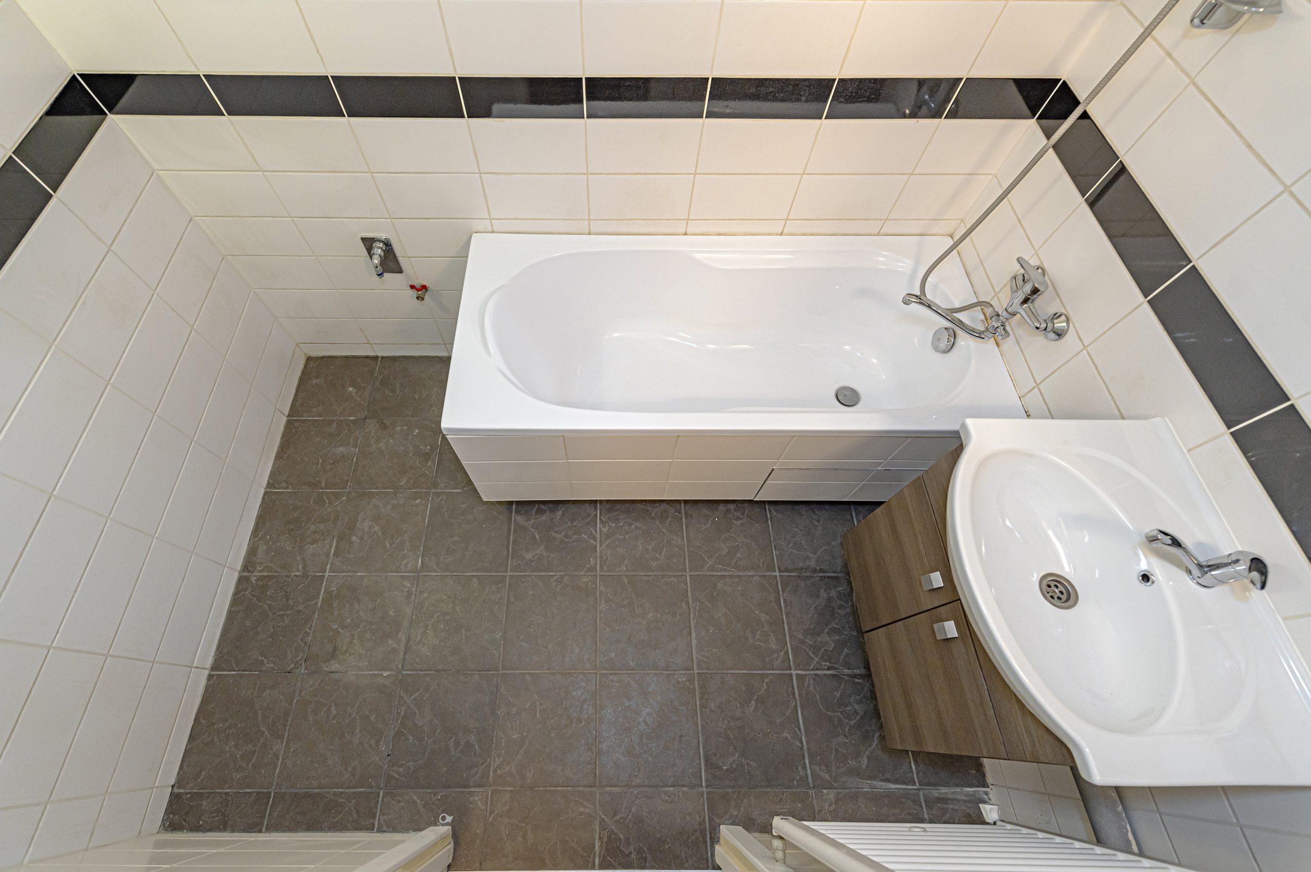 Labai tvarkingas sodo namas šalia miško (Bartoniai)!