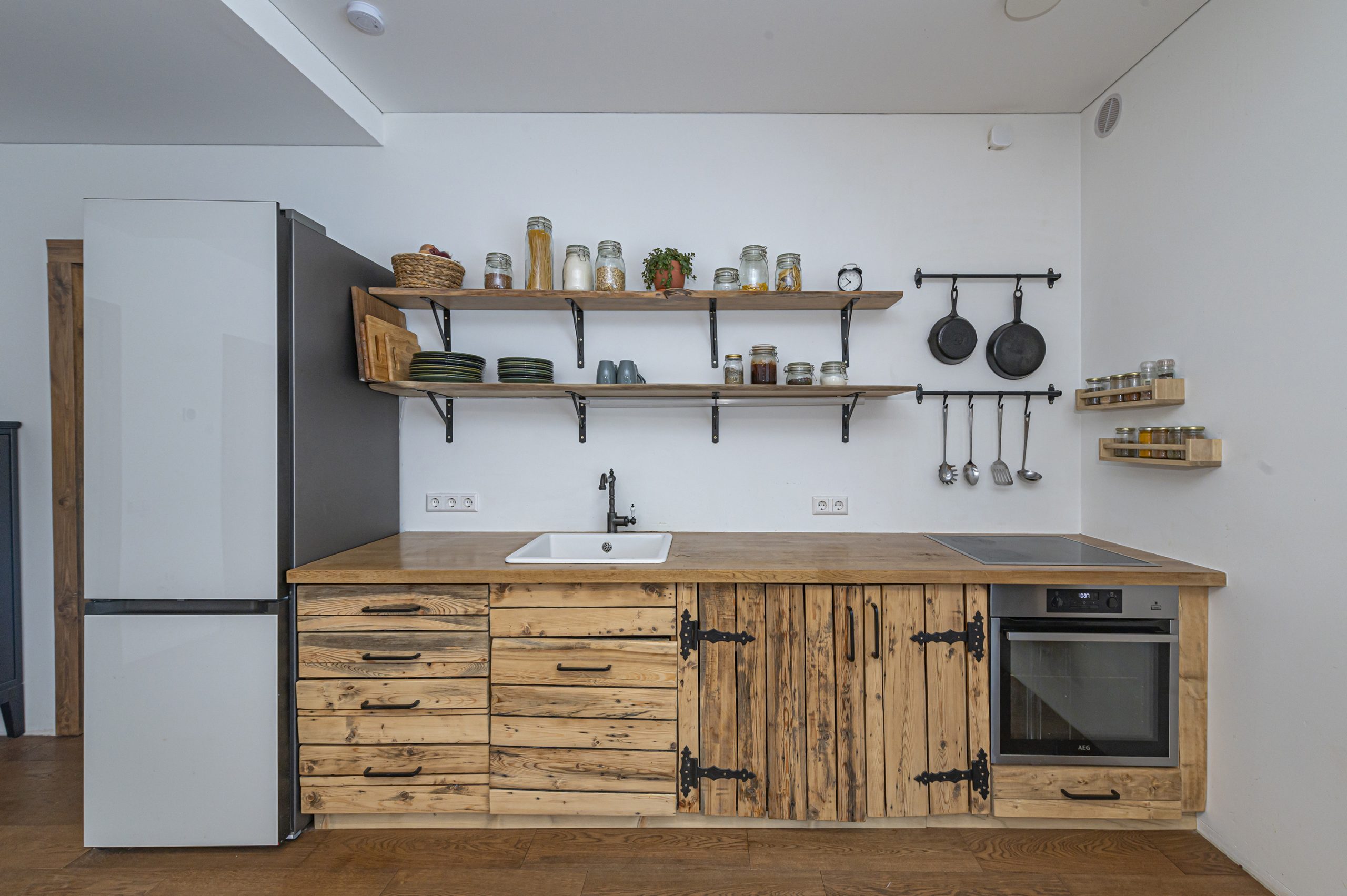 A+ klasės namas tarpe pušynų ir Neries (Salupiai)