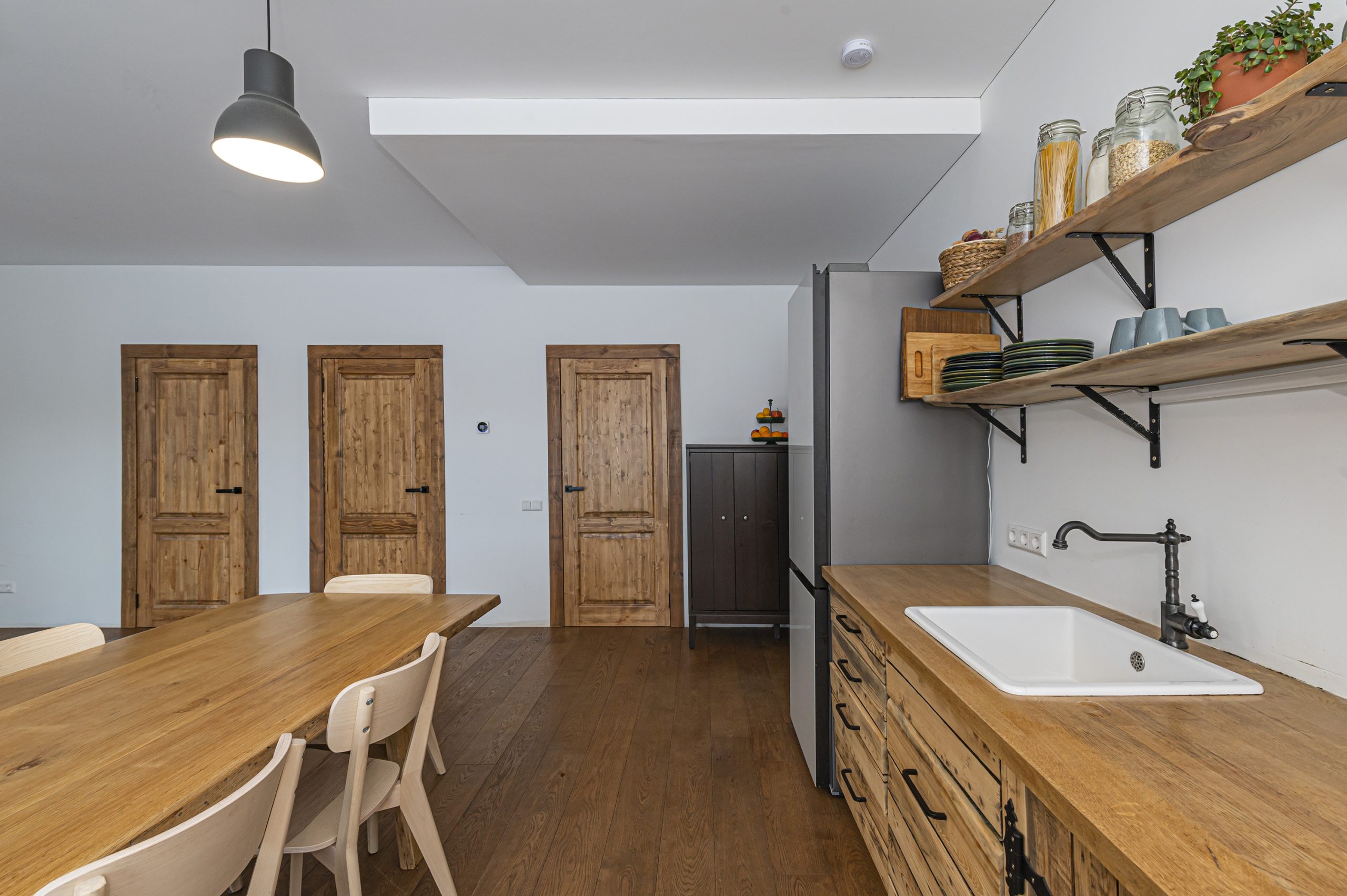 A+ klasės namas tarpe pušynų ir Neries (Salupiai)