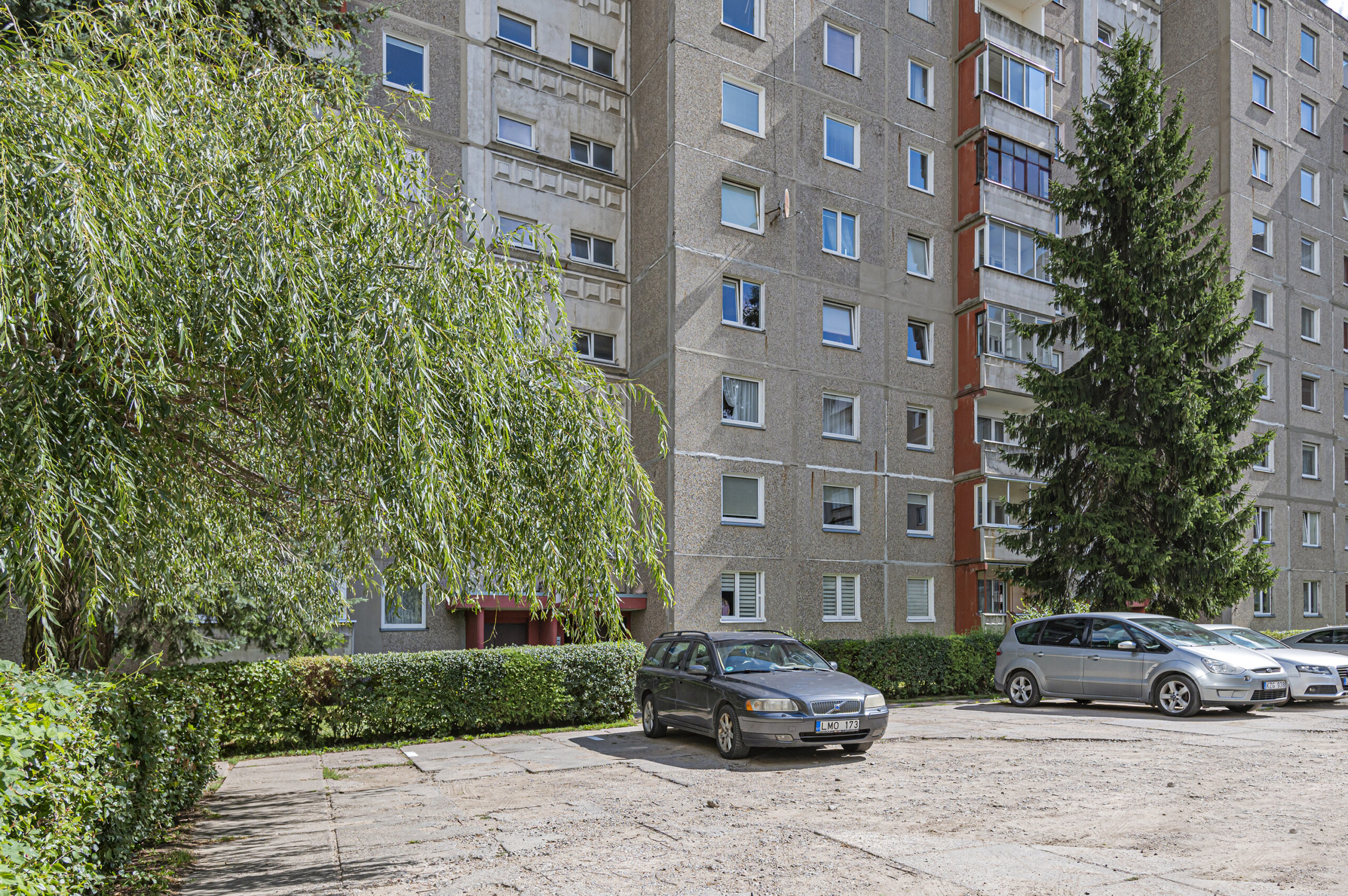 Parduodamas šviesus butas aukštomis lubomis Šilainiuose