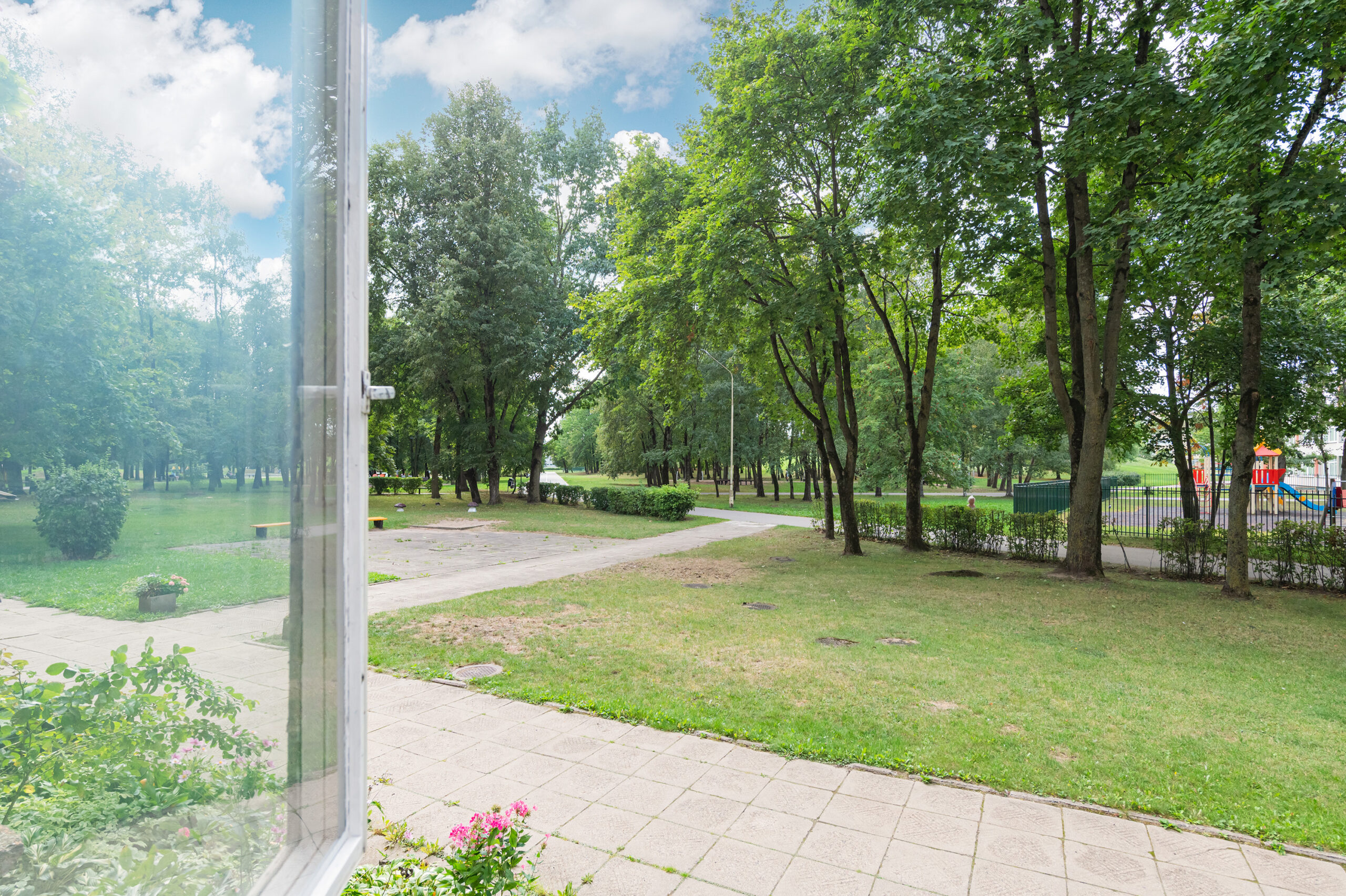 Trijų kambarių butas, besiribojantis su Dainavos parku!