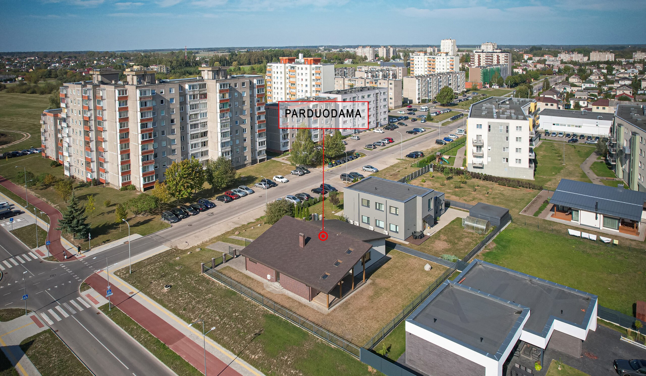 Parduodamas ilgaamžės architektūros namas su garažu Marijampolės mieste